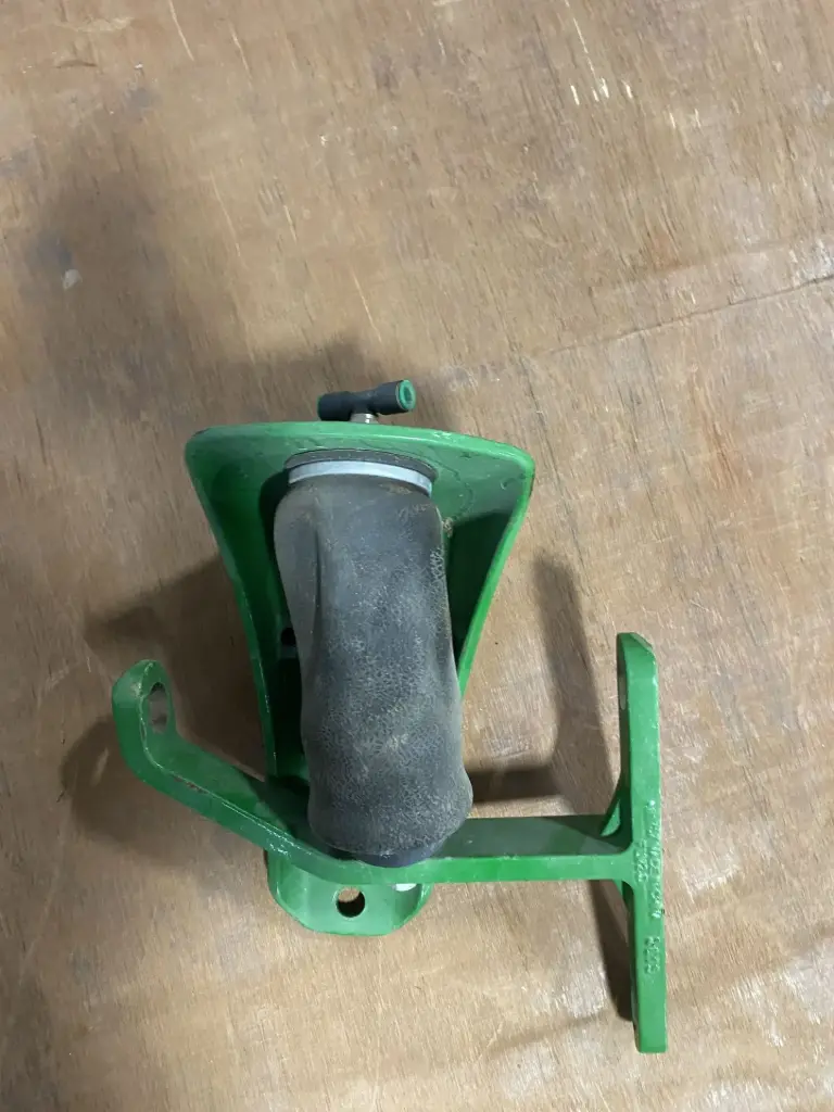 Used JD Down Bag & Bracket XP