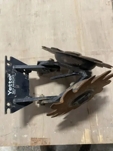 [2967-029-Used] Used Yetter Short Floating Row Cleaner